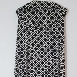 Tube black and white maxi